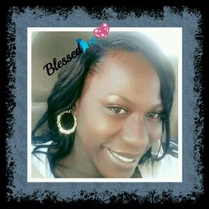 Meet your Posher, Cassandra